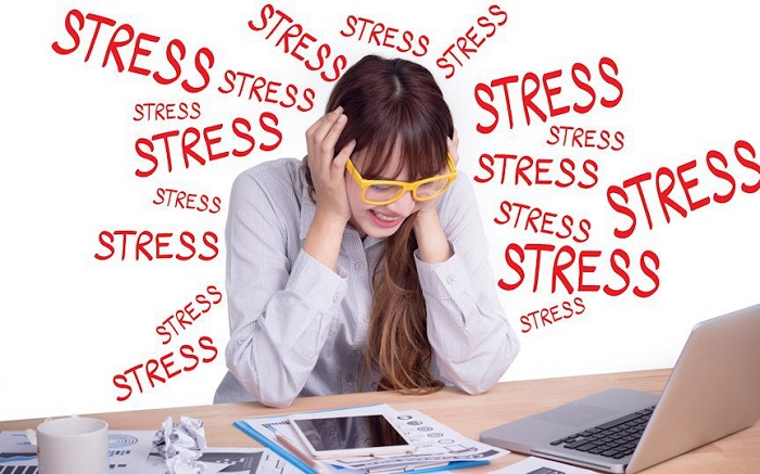 Cách làm trắng răng bằng muối và đường