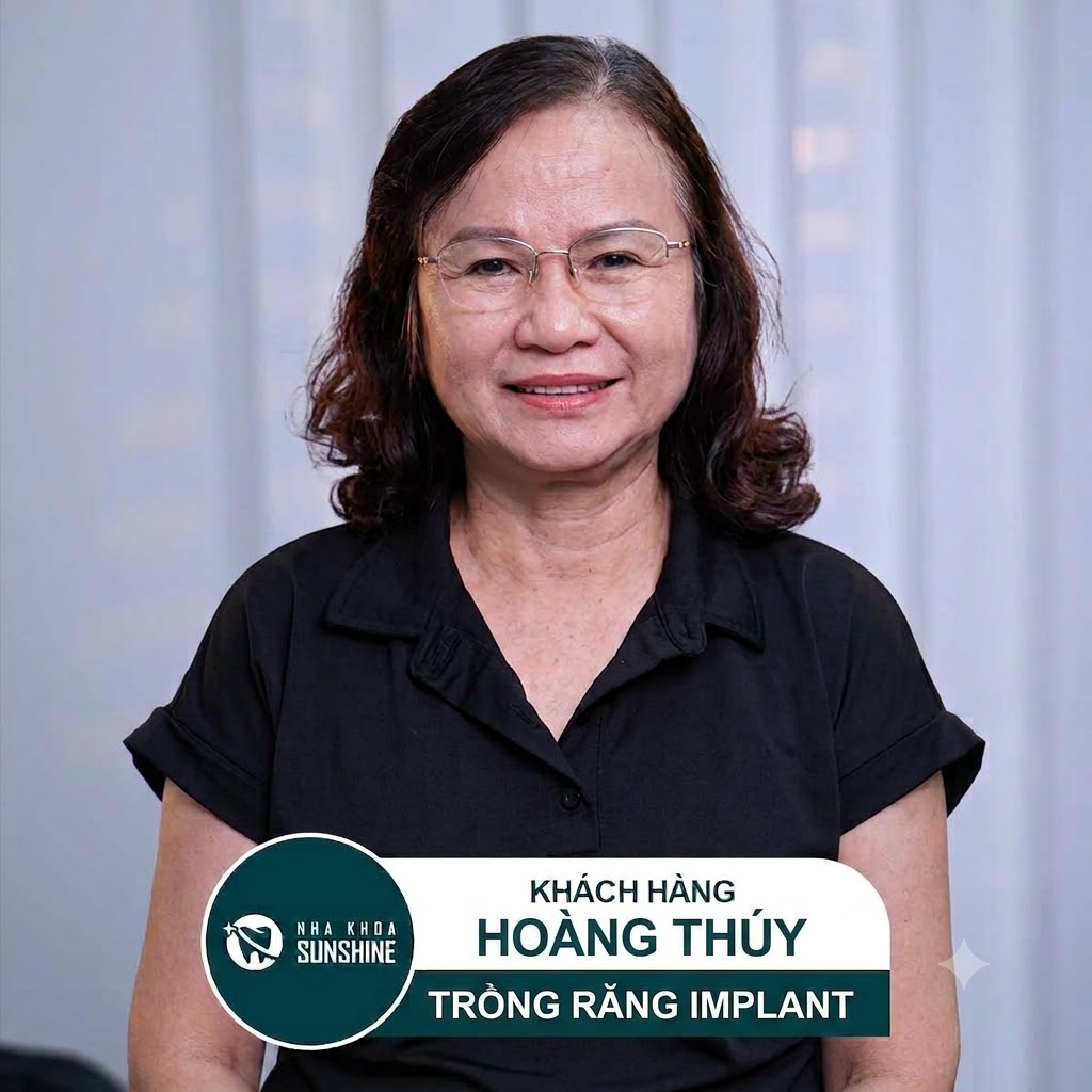 Khách hàng trồng răng Implant khôi phục ăn nhai